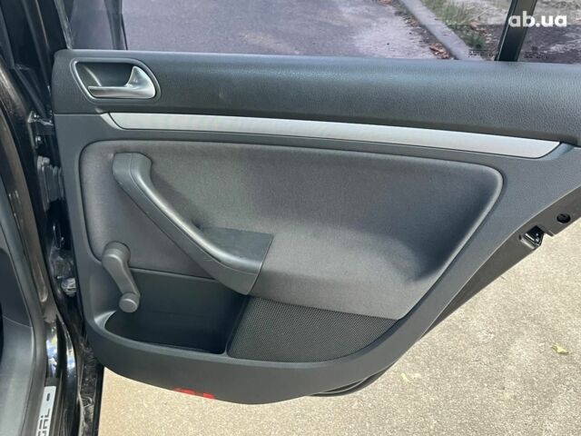 Чорний Фольксваген Гольф, об'ємом двигуна 1.6 л та пробігом 255 тис. км за 4990 $, фото 27 на Automoto.ua
