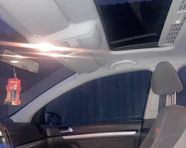 Черный Фольксваген Гольф, объемом двигателя 1.6 л и пробегом 233 тыс. км за 5800 $, фото 12 на Automoto.ua