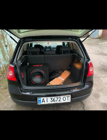 Черный Фольксваген Гольф, объемом двигателя 1.39 л и пробегом 225 тыс. км за 5500 $, фото 4 на Automoto.ua