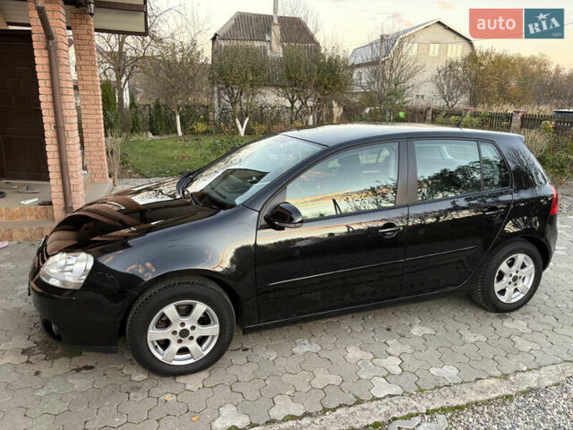 Черный Фольксваген Гольф, объемом двигателя 1.6 л и пробегом 240 тыс. км за 6150 $, фото 2 на Automoto.ua