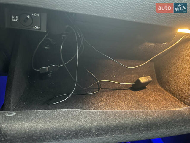 Черный Фольксваген Гольф, объемом двигателя 1.6 л и пробегом 186 тыс. км за 6600 $, фото 16 на Automoto.ua
