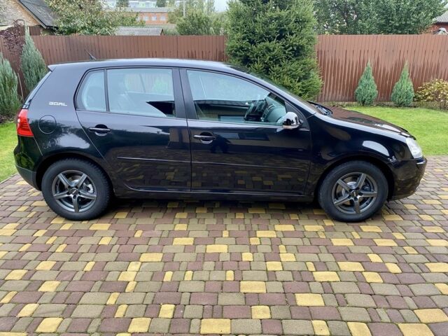 Чорний Фольксваген Гольф, об'ємом двигуна 1.4 л та пробігом 230 тис. км за 5777 $, фото 5 на Automoto.ua