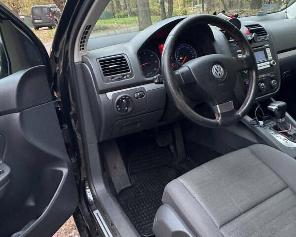 Чорний Фольксваген Гольф, об'ємом двигуна 1.9 л та пробігом 243 тис. км за 5800 $, фото 10 на Automoto.ua