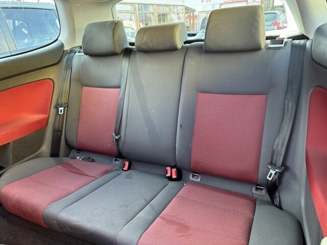 Черный Фольксваген Гольф, объемом двигателя 1.6 л и пробегом 207 тыс. км за 6700 $, фото 10 на Automoto.ua