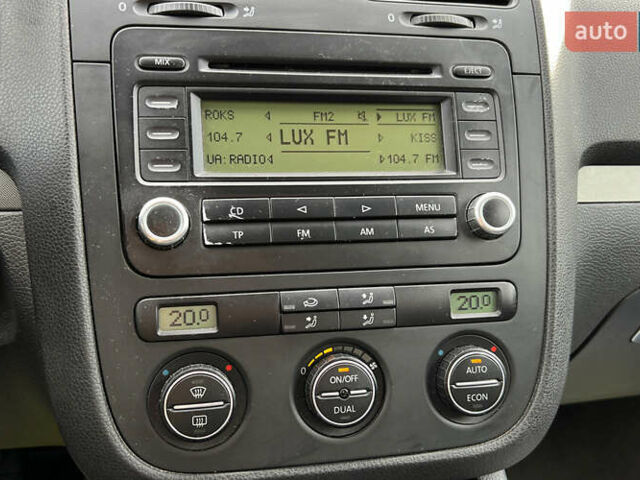 Чорний Фольксваген Гольф, об'ємом двигуна 1.6 л та пробігом 256 тис. км за 5999 $, фото 13 на Automoto.ua