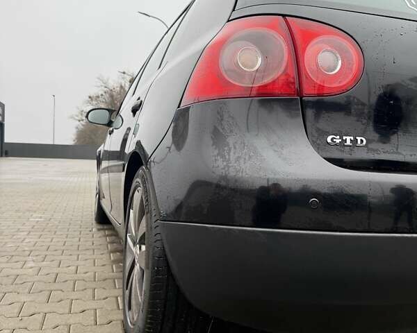 Черный Фольксваген Гольф, объемом двигателя 1.9 л и пробегом 315 тыс. км за 6300 $, фото 9 на Automoto.ua