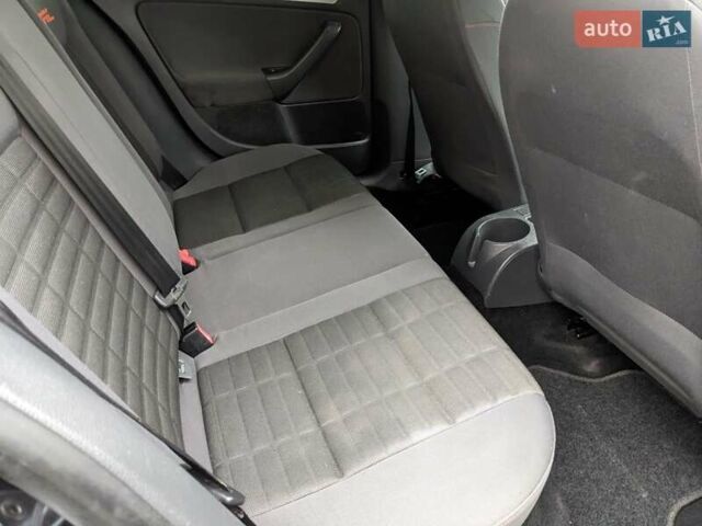 Черный Фольксваген Гольф, объемом двигателя 1.4 л и пробегом 202 тыс. км за 4999 $, фото 46 на Automoto.ua