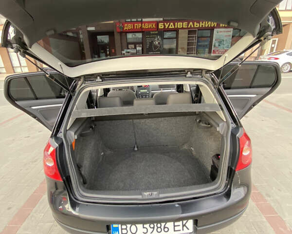 Чорний Фольксваген Гольф, об'ємом двигуна 1.6 л та пробігом 190 тис. км за 6032 $, фото 12 на Automoto.ua