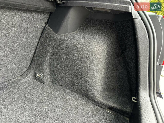 Черный Фольксваген Гольф, объемом двигателя 1.4 л и пробегом 187 тыс. км за 6500 $, фото 45 на Automoto.ua