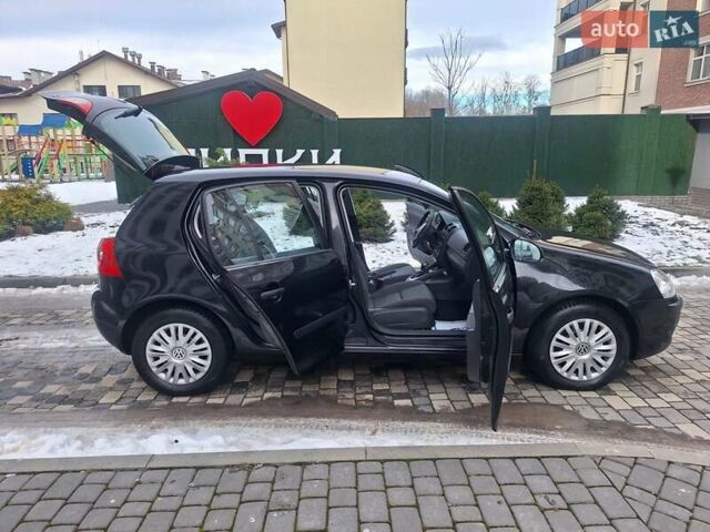 Чорний Фольксваген Гольф, об'ємом двигуна 1.6 л та пробігом 220 тис. км за 6750 $, фото 27 на Automoto.ua