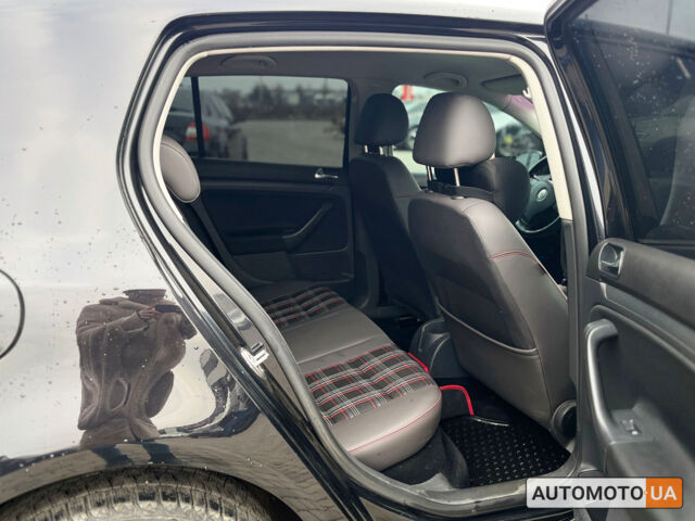 Черный Фольксваген Гольф, объемом двигателя 1.6 л и пробегом 240 тыс. км за 7900 $, фото 18 на Automoto.ua