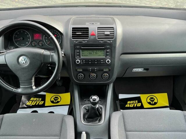 Чорний Фольксваген Гольф, об'ємом двигуна 1.6 л та пробігом 256 тис. км за 5999 $, фото 11 на Automoto.ua