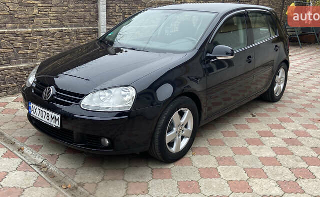 Черный Фольксваген Гольф, объемом двигателя 1.6 л и пробегом 246 тыс. км за 6500 $, фото 5 на Automoto.ua