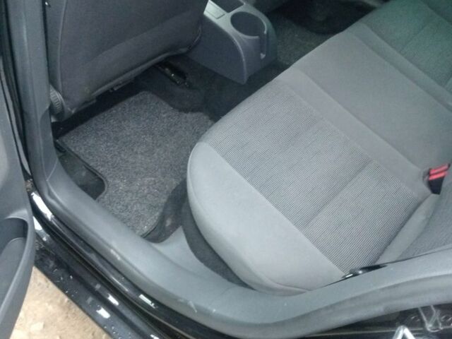 Черный Фольксваген Гольф, объемом двигателя 1.6 л и пробегом 226 тыс. км за 6500 $, фото 5 на Automoto.ua