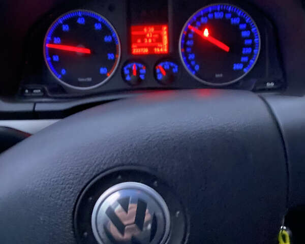 Чорний Фольксваген Гольф, об'ємом двигуна 1.6 л та пробігом 233 тис. км за 6800 $, фото 53 на Automoto.ua