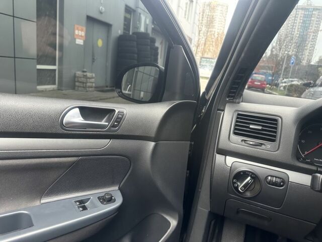 Черный Фольксваген Гольф, объемом двигателя 1.9 л и пробегом 344 тыс. км за 4850 $, фото 11 на Automoto.ua