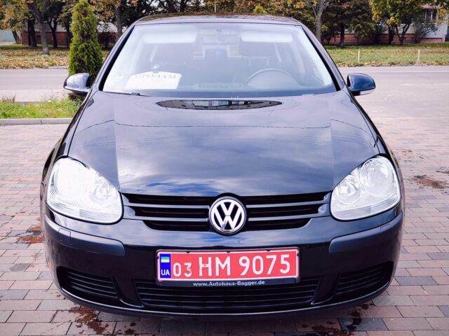 Черный Фольксваген Гольф, объемом двигателя 1.6 л и пробегом 223 тыс. км за 5199 $, фото 1 на Automoto.ua