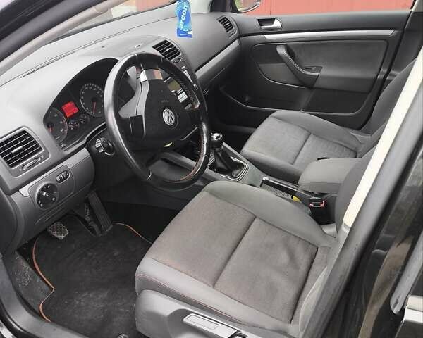 Чорний Фольксваген Гольф, об'ємом двигуна 1.4 л та пробігом 229 тис. км за 5900 $, фото 11 на Automoto.ua