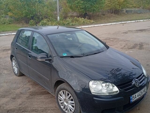 Черный Фольксваген Гольф, объемом двигателя 1.4 л и пробегом 200 тыс. км за 5600 $, фото 1 на Automoto.ua
