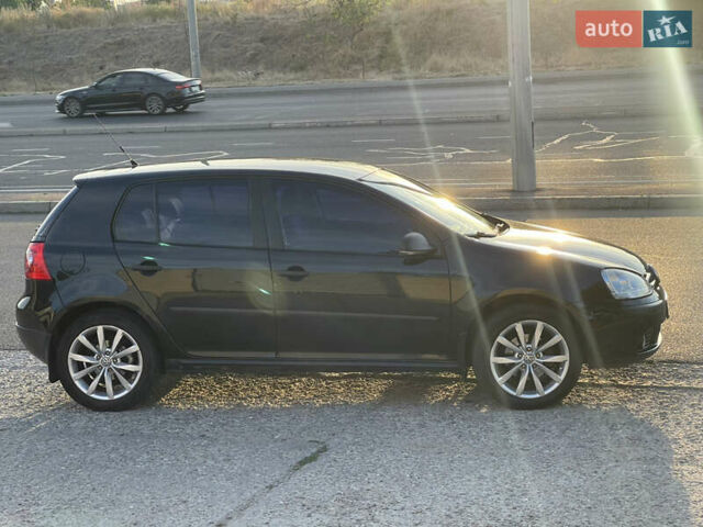 Черный Фольксваген Гольф, объемом двигателя 1.6 л и пробегом 138 тыс. км за 6500 $, фото 2 на Automoto.ua