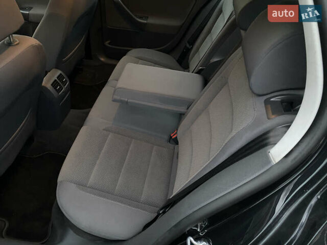 Чорний Фольксваген Гольф, об'ємом двигуна 1.6 л та пробігом 233 тис. км за 6800 $, фото 23 на Automoto.ua