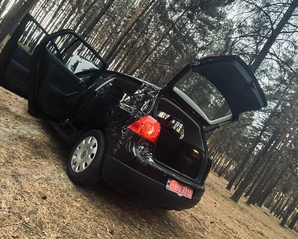 Черный Фольксваген Гольф, объемом двигателя 1.4 л и пробегом 268 тыс. км за 5650 $, фото 33 на Automoto.ua