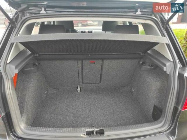 Черный Фольксваген Гольф, объемом двигателя 1.6 л и пробегом 188 тыс. км за 5500 $, фото 23 на Automoto.ua