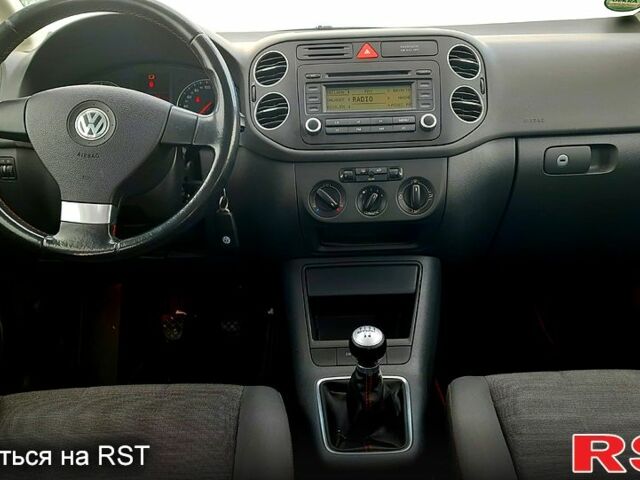 Черный Фольксваген Гольф, объемом двигателя 1.6 л и пробегом 239 тыс. км за 6200 $, фото 10 на Automoto.ua