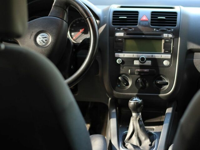 Чорний Фольксваген Гольф, об'ємом двигуна 0 л та пробігом 220 тис. км за 5000 $, фото 1 на Automoto.ua