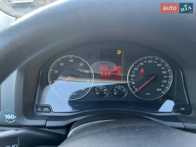 Чорний Фольксваген Гольф, об'ємом двигуна 1.6 л та пробігом 181 тис. км за 5899 $, фото 20 на Automoto.ua