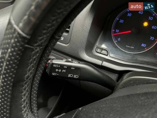 Черный Фольксваген Гольф, объемом двигателя 1.39 л и пробегом 268 тыс. км за 6490 $, фото 18 на Automoto.ua