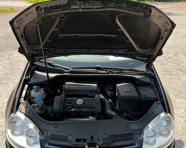 Чорний Фольксваген Гольф, об'ємом двигуна 1.4 л та пробігом 257 тис. км за 6100 $, фото 14 на Automoto.ua