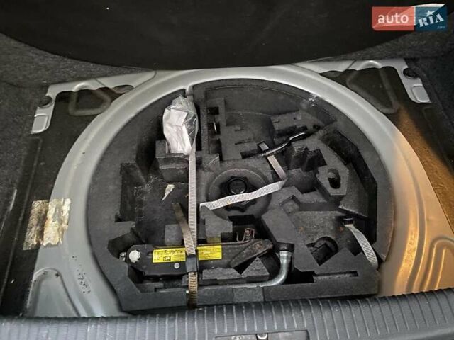 Черный Фольксваген Гольф, объемом двигателя 1.6 л и пробегом 246 тыс. км за 5200 $, фото 17 на Automoto.ua