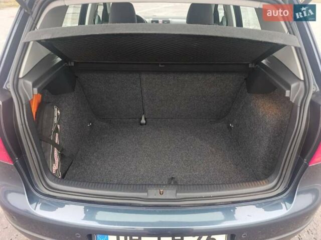 Черный Фольксваген Гольф, объемом двигателя 1.6 л и пробегом 202 тыс. км за 5999 $, фото 8 на Automoto.ua