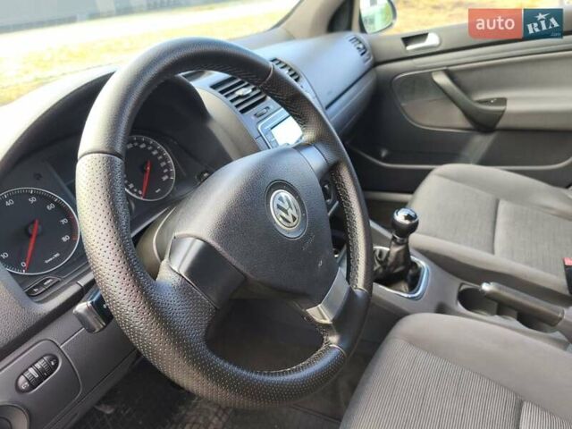 Фольксваген Гольф 2006 в Хмельницком на Automoto.ua Черный Фольксваген Гольф, объемом двигателя 1.6 л и пробегом 247 тыс. км за 6400 $, фото 64 на Automoto.ua