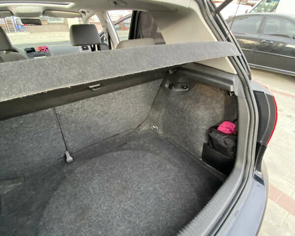 Чорний Фольксваген Гольф, об'ємом двигуна 1.6 л та пробігом 190 тис. км за 6032 $, фото 31 на Automoto.ua