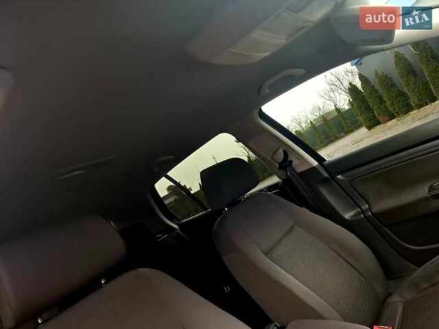 Черный Фольксваген Гольф, объемом двигателя 1.6 л и пробегом 219 тыс. км за 6400 $, фото 10 на Automoto.ua