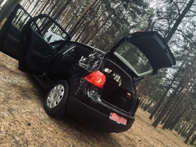 Черный Фольксваген Гольф, объемом двигателя 1.4 л и пробегом 268 тыс. км за 5600 $, фото 17 на Automoto.ua