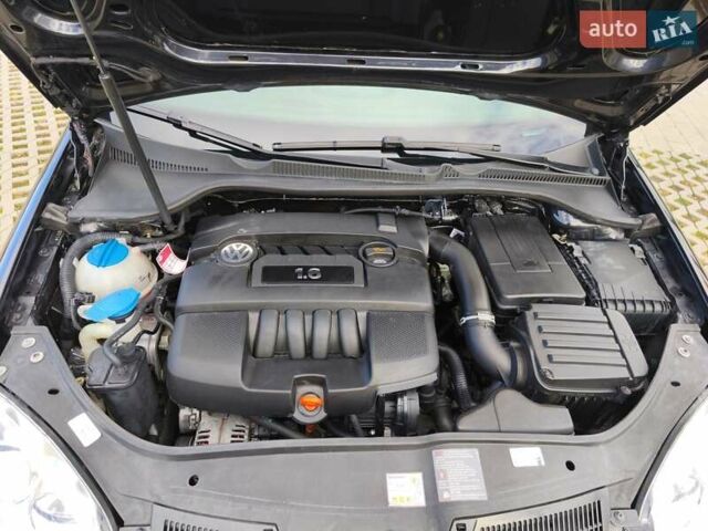 Фольксваген Гольф 2006 в Хмельницком на Automoto.ua Черный Фольксваген Гольф, объемом двигателя 1.6 л и пробегом 247 тыс. км за 6400 $, фото 53 на Automoto.ua