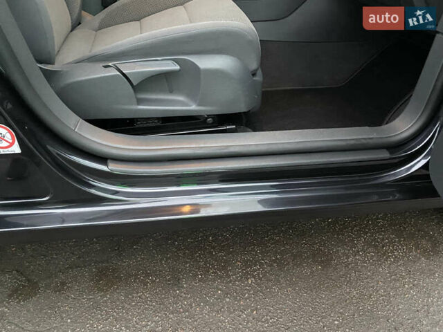 Чорний Фольксваген Гольф, об'ємом двигуна 1.6 л та пробігом 233 тис. км за 6800 $, фото 15 на Automoto.ua