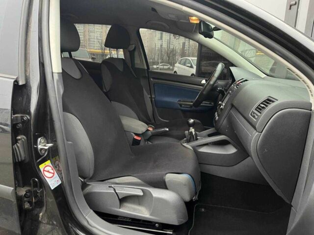 Черный Фольксваген Гольф, объемом двигателя 1.4 л и пробегом 268 тыс. км за 6490 $, фото 11 на Automoto.ua