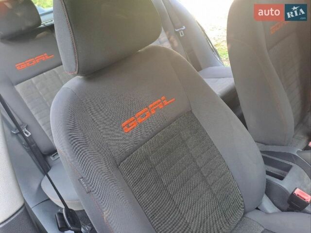 Черный Фольксваген Гольф, объемом двигателя 1.4 л и пробегом 202 тыс. км за 4800 $, фото 3 на Automoto.ua