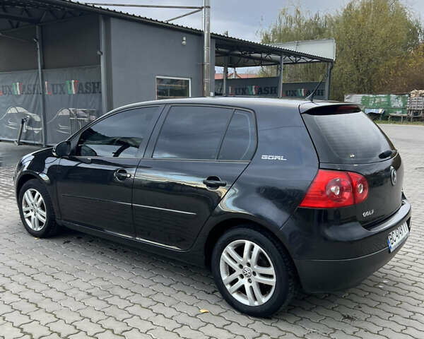 Черный Фольксваген Гольф, объемом двигателя 1.6 л и пробегом 195 тыс. км за 5900 $, фото 4 на Automoto.ua