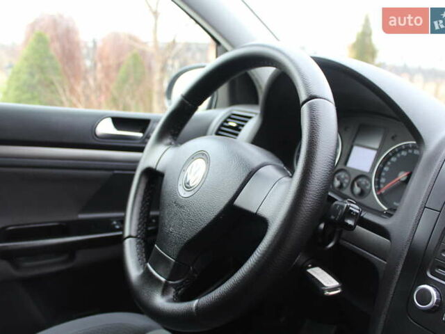 Чорний Фольксваген Гольф, об'ємом двигуна 1.6 л та пробігом 205 тис. км за 5690 $, фото 80 на Automoto.ua