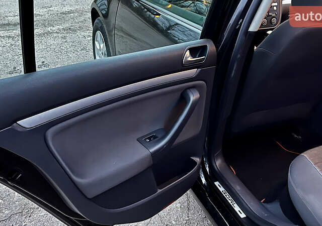 Чорний Фольксваген Гольф, об'ємом двигуна 1.4 л та пробігом 244 тис. км за 5550 $, фото 12 на Automoto.ua