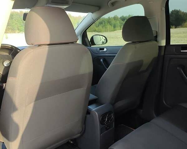 Черный Фольксваген Гольф, объемом двигателя 1.4 л и пробегом 212 тыс. км за 4900 $, фото 9 на Automoto.ua