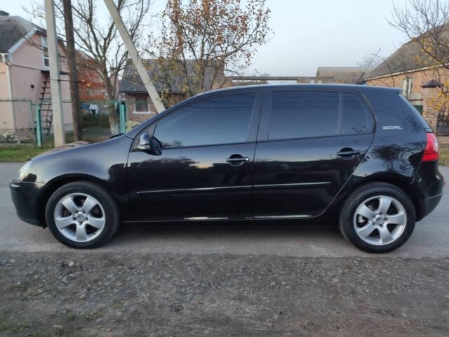 Черный Фольксваген Гольф, объемом двигателя 1.6 л и пробегом 250 тыс. км за 7500 $, фото 5 на Automoto.ua