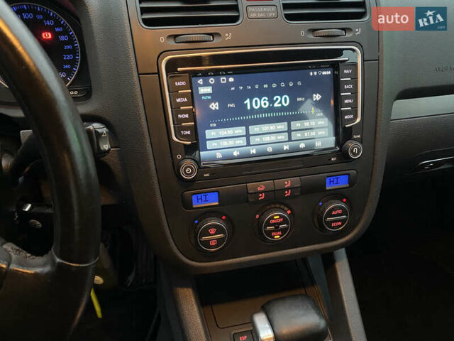 Чорний Фольксваген Гольф, об'ємом двигуна 1.6 л та пробігом 233 тис. км за 6800 $, фото 31 на Automoto.ua