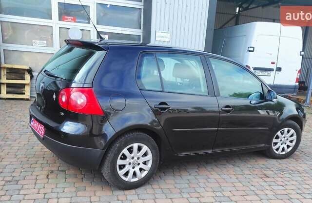 Черный Фольксваген Гольф, объемом двигателя 1.6 л и пробегом 188 тыс. км за 5500 $, фото 34 на Automoto.ua