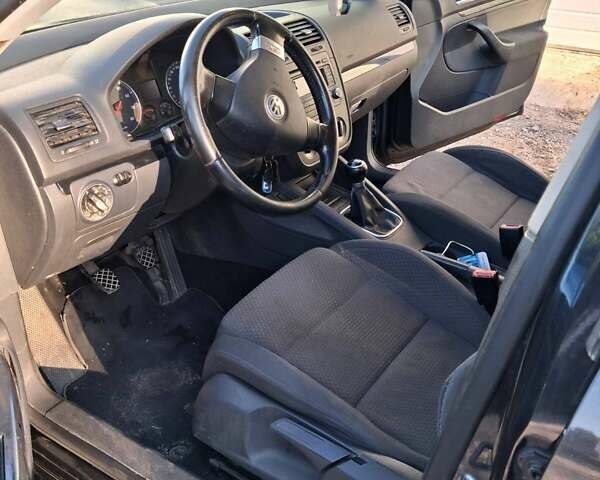 Чорний Фольксваген Гольф, об'ємом двигуна 1.39 л та пробігом 230 тис. км за 5200 $, фото 5 на Automoto.ua